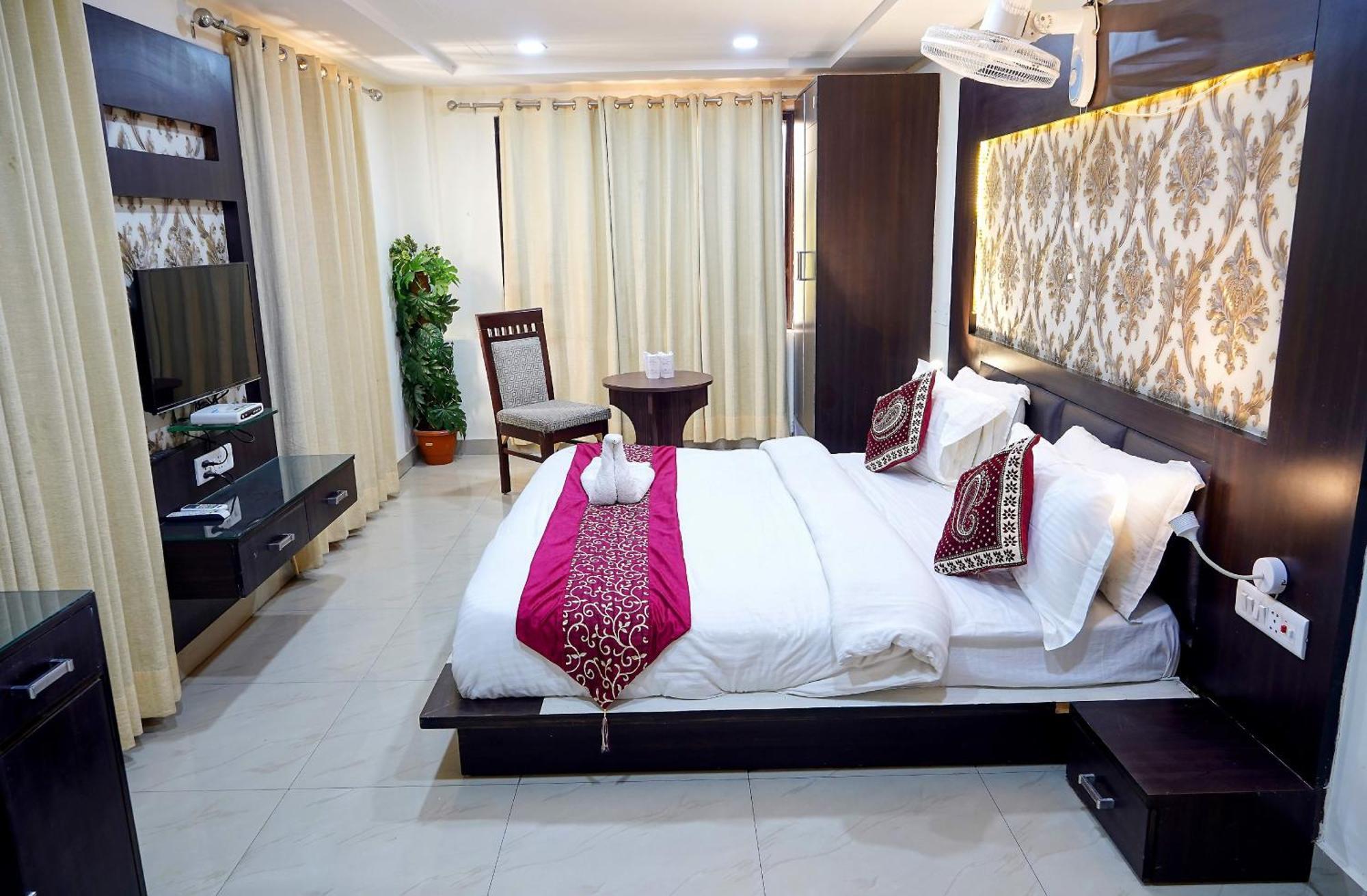 לודהיאנה Hotel Vikrant מראה חיצוני תמונה